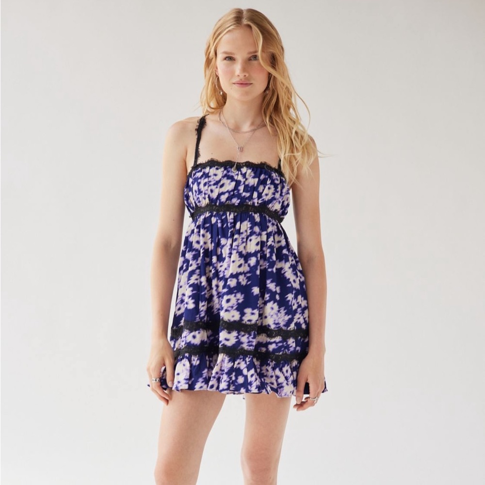 NWT UO Eliana Strappy-Back Floral Babydoll Dress